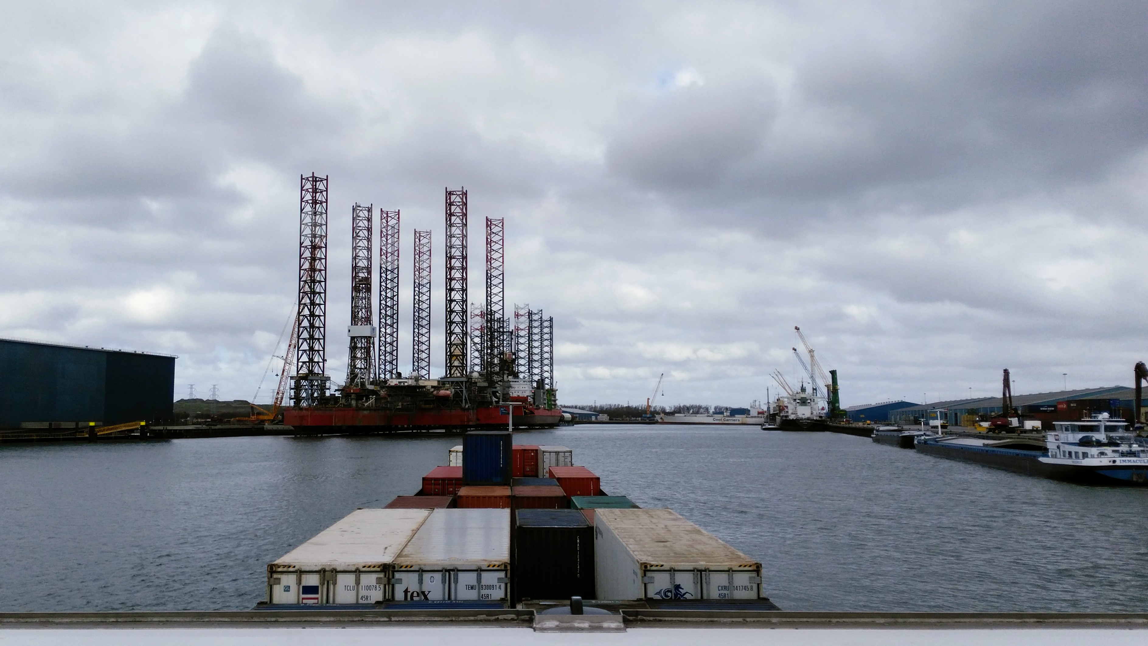 Aflosser binnenvaartschip